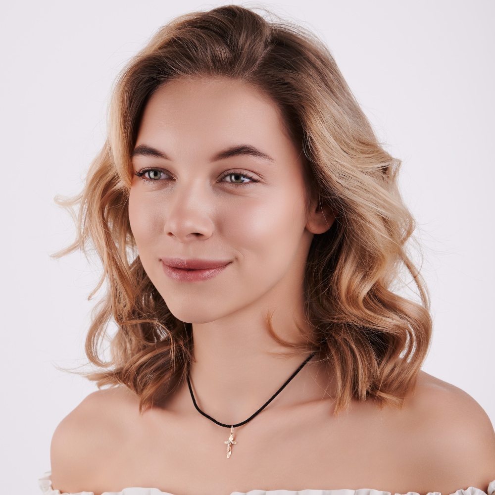 Крест из комбинированного золота